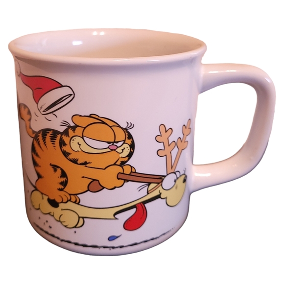Garfield | Kitchen | Vintage 978 Garfield And Oddie Christmas Coffee ...